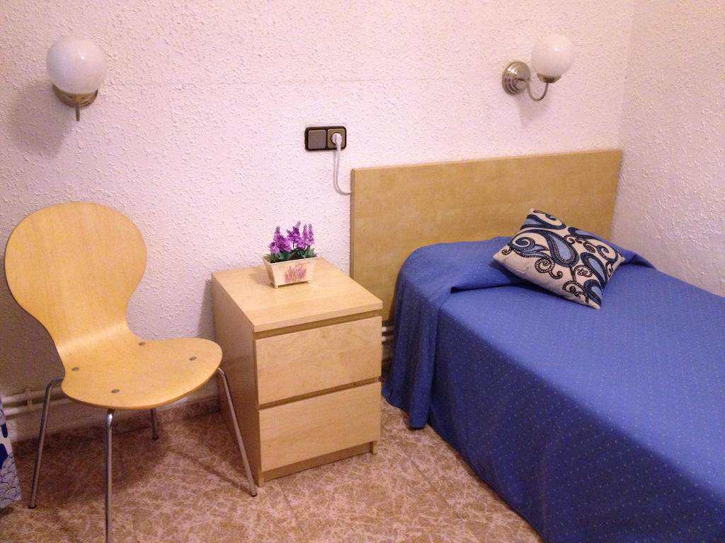 Hostal Carlos III El Prat de Llobregat Værelse billede